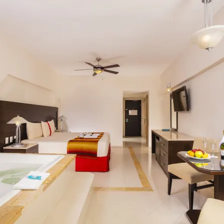 Crown Paradise Club Cancun - All Inclusive