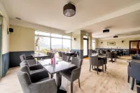 Onich Hotel & Lochside Beach Pods Hotels in Ballachulish