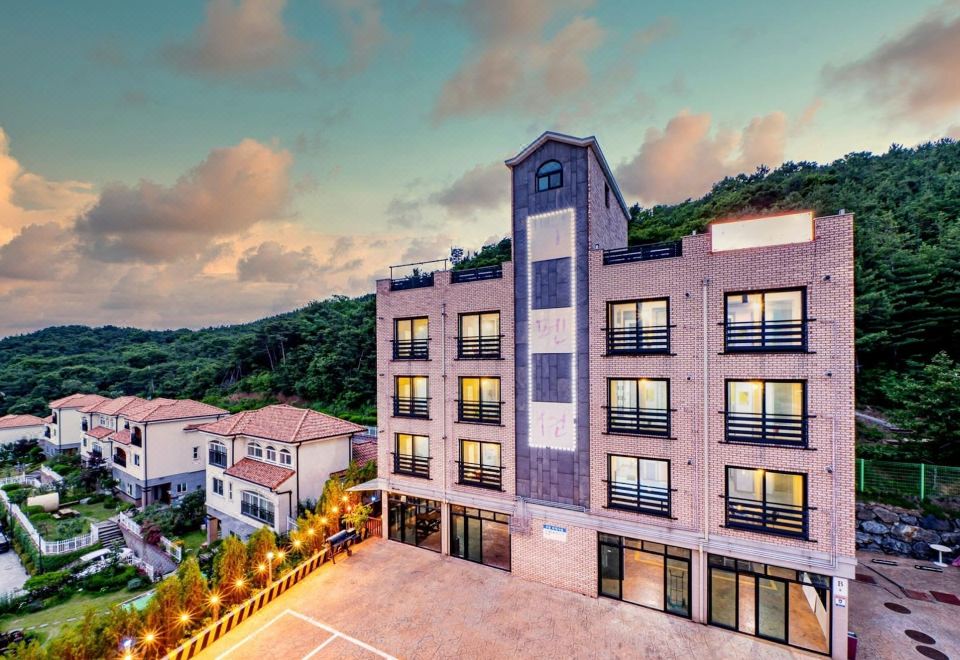 hotel overview picture