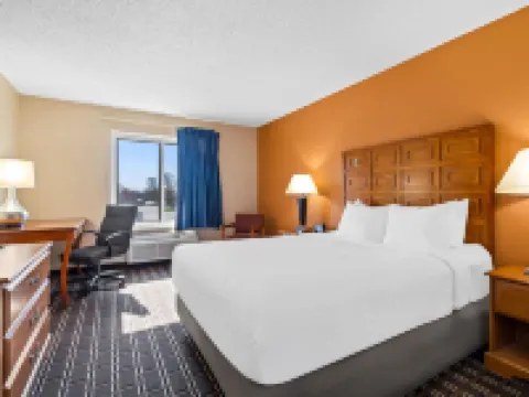 เดย์สอินน์ บายวินด์แฮม แบล็ค ริเวอร์ฟอลส์ ไอ-94 ออน เอทีวี เทรล โรงแรมในJackson County