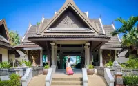 Khaolak Palm Beach Resort Hotel di Takua Pa District