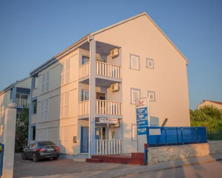 Aparthotel Marina Gromela Hoteles en Mirca