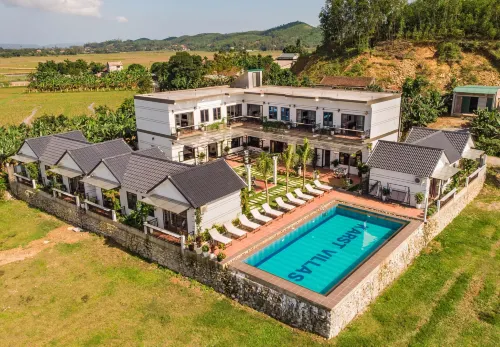 Karst Villas Phong Nha Hotels in Hưng Trạch