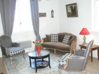 Petite Maison Romantique au Calme, Cœur Historique, Vue Ville et Jardin Hotels in Le Mans