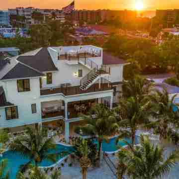 Shaker of Salt Hotel Exterior