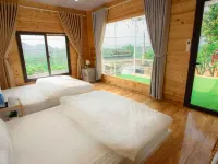 Wooden House Moc Chau Hotels in Van Son