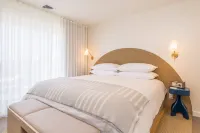 The Shoals Suites & Slips - Balkon