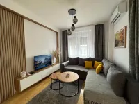I&I Apartments 3 Bedrooms I - parking