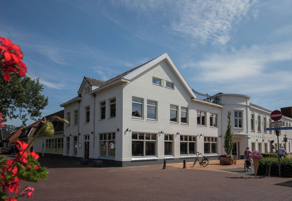 Hotel de Zon anno 1870
