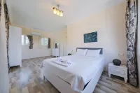 Maya Villa