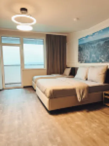 F Hotel 24h Check-IN Hotel di 