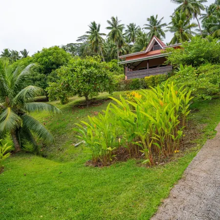 Bora Bora Holiday's Lodge