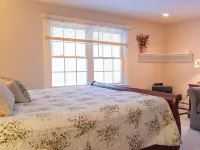 Cooper Hill Inn Hotels in Dover