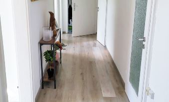 DG Rechts 40m 2-Zimmer Wohnung