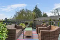 Madrona Bliss A Modern Escape - Condos