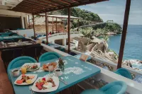 Mirador Acapulco - breakfast