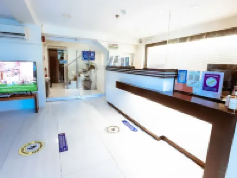 Emerald Boutique Hotel Hotels in Legaspi
