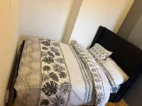 1-Guest Charm Home w Street Parking & WiFi & Party - 2-Star