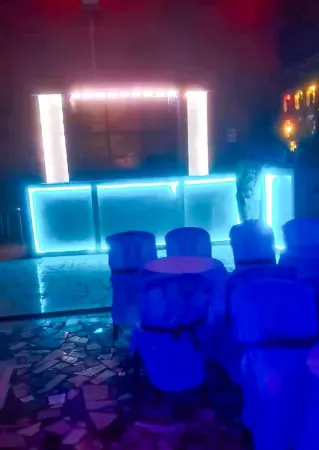 Mike's Flat Hotel Отели в г. Люкенга