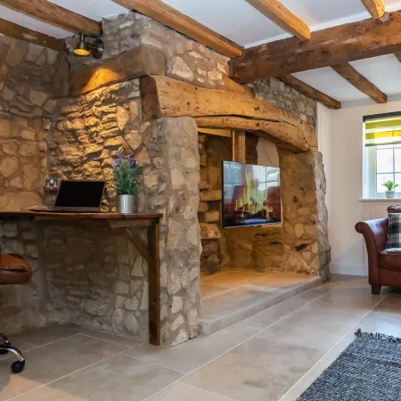 Stunning 4 Bed Sleeps 8 Cottage Parking