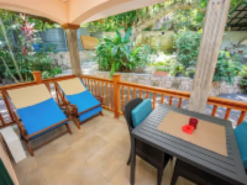 Pension Michel Villa Roche Bois โรงแรมในลาดิกิว