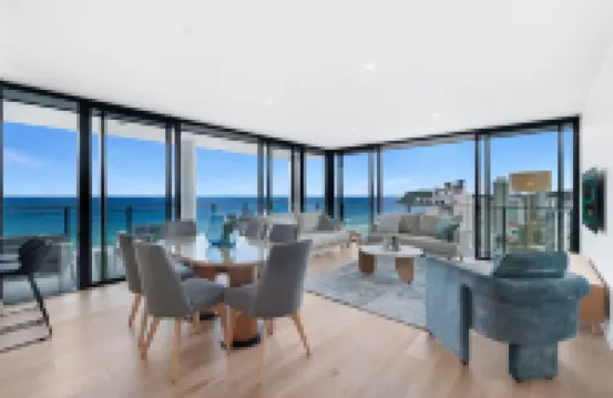 Ocean Views - Sandbar Burleigh Heads