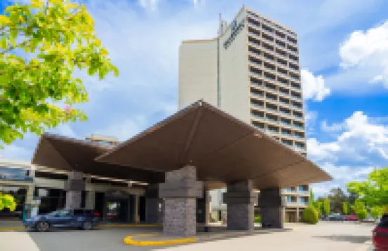 Sandman Signature Vancouver Airport Hotel & Resort