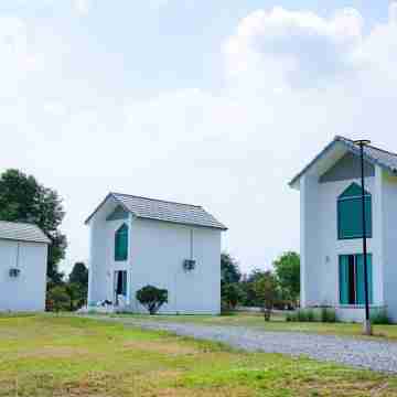 Naoat Resort Farm & Cafe Hotel Exterior