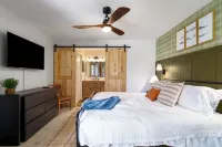 Hot Tub-Pool - 5 Min Walk to Base+Free Ski Shuttle