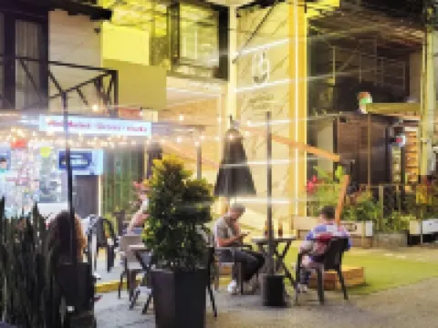 普羅旺斯花園酒店 麥德林酒店