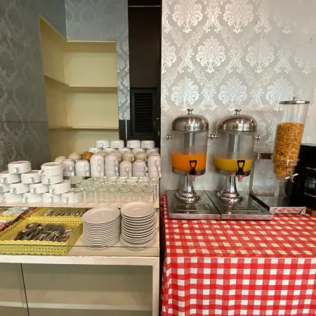 77 Patong Hotel & Spa