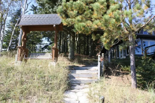 8 Miles Of Sand Beach To Explore ~ Outstanding Sunset Views Over The Lake!