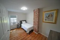 Renovated home with spa access Steps from Cantine Field/HITS Hotels near Smoke House of the Catskills