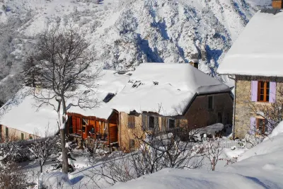 Charming mountain village house - 80 sqm Hotels near Galibier-Thabor