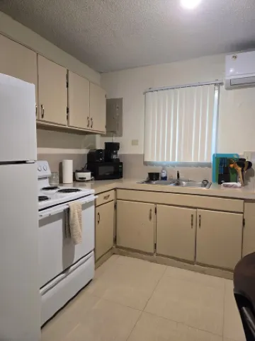 Beautiful Newly Renovated 2 BED/1BATH