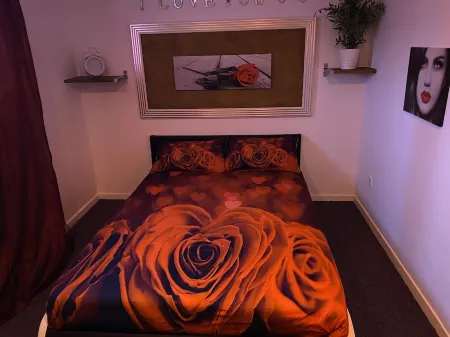 Scarface in the heart of downtown Villeurbanne Отели рядом с достопримечательностью «Университет Клод Бернар Лион 1»