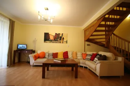 Spacious  3 bedroom apartment with parking