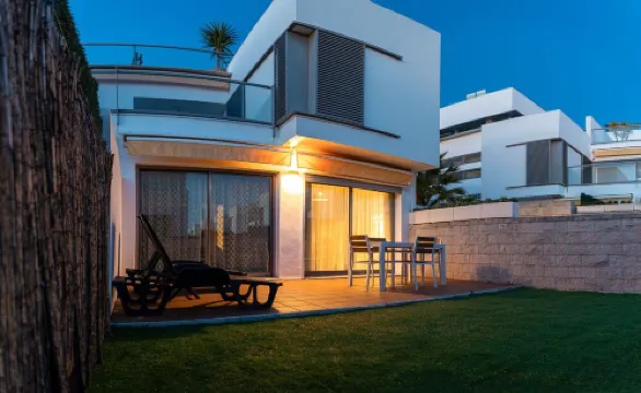 La Fontanilla Apartment