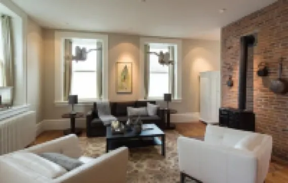 Capitan Burn's House on Wellington