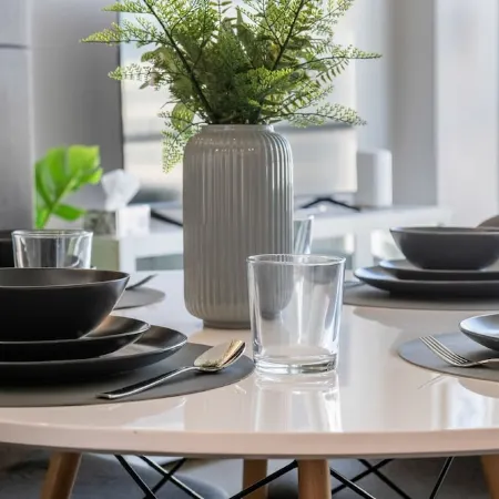 Downtown Chic Retreat | Elegant + Free Parking
