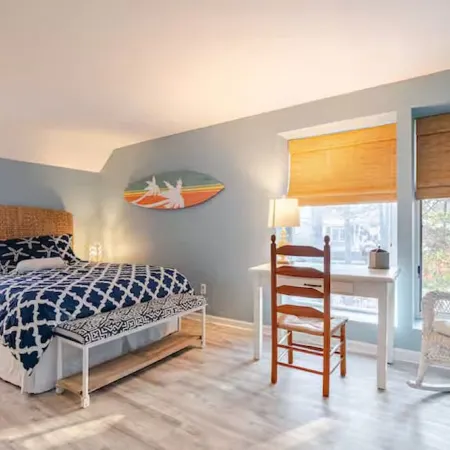 Cape Cod Retreat. Near Beaches and Amazing Pond