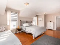 Cozy Cottage Across Lake Simcoe Hotels in Cookstown