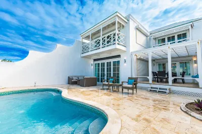 Oceanfront 3BR luxury Villa - Private Pool, Gate Community, no Car needed Hotels in 
