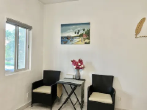 Cozy studio #2 in Venetian Road