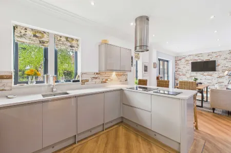 Host & Stay - Church Lane