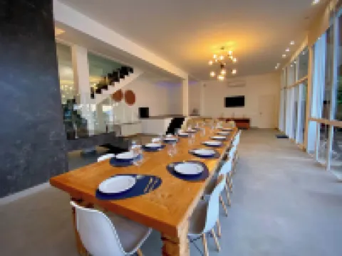 Ponta Leste - Beautiful house on the coast of Angra in a closed condominium with beach.