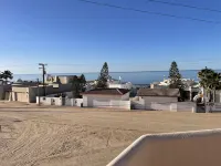 80 steps from the beach with beautiful views, Canto De Los Pajaros Beach House