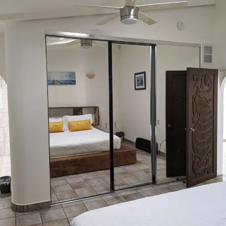 PALACE BAHIA ,360 ocean view ,7min to down town,Private beach   ,24/7 Security