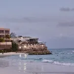 Cozy Private Cottage in Fabulous Accra / Rockley Beach Location!