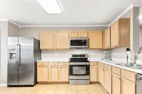 2025 Special! 3BR, Sleep 8- 2 King Beds, 4 Full Beds